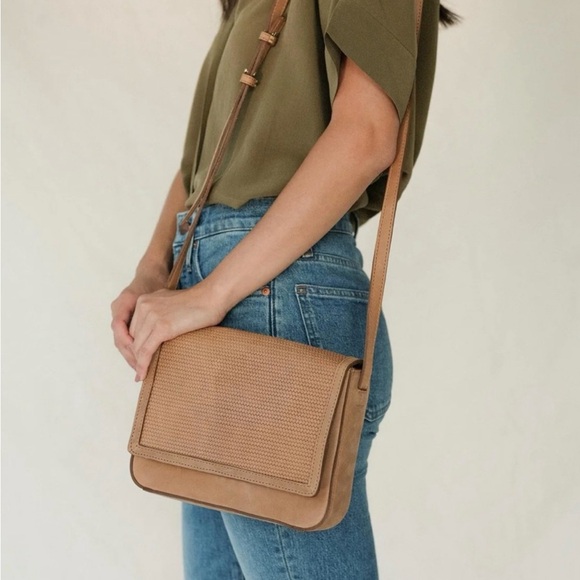 Nisolo Clara Crossbody - Picture 2 of 7